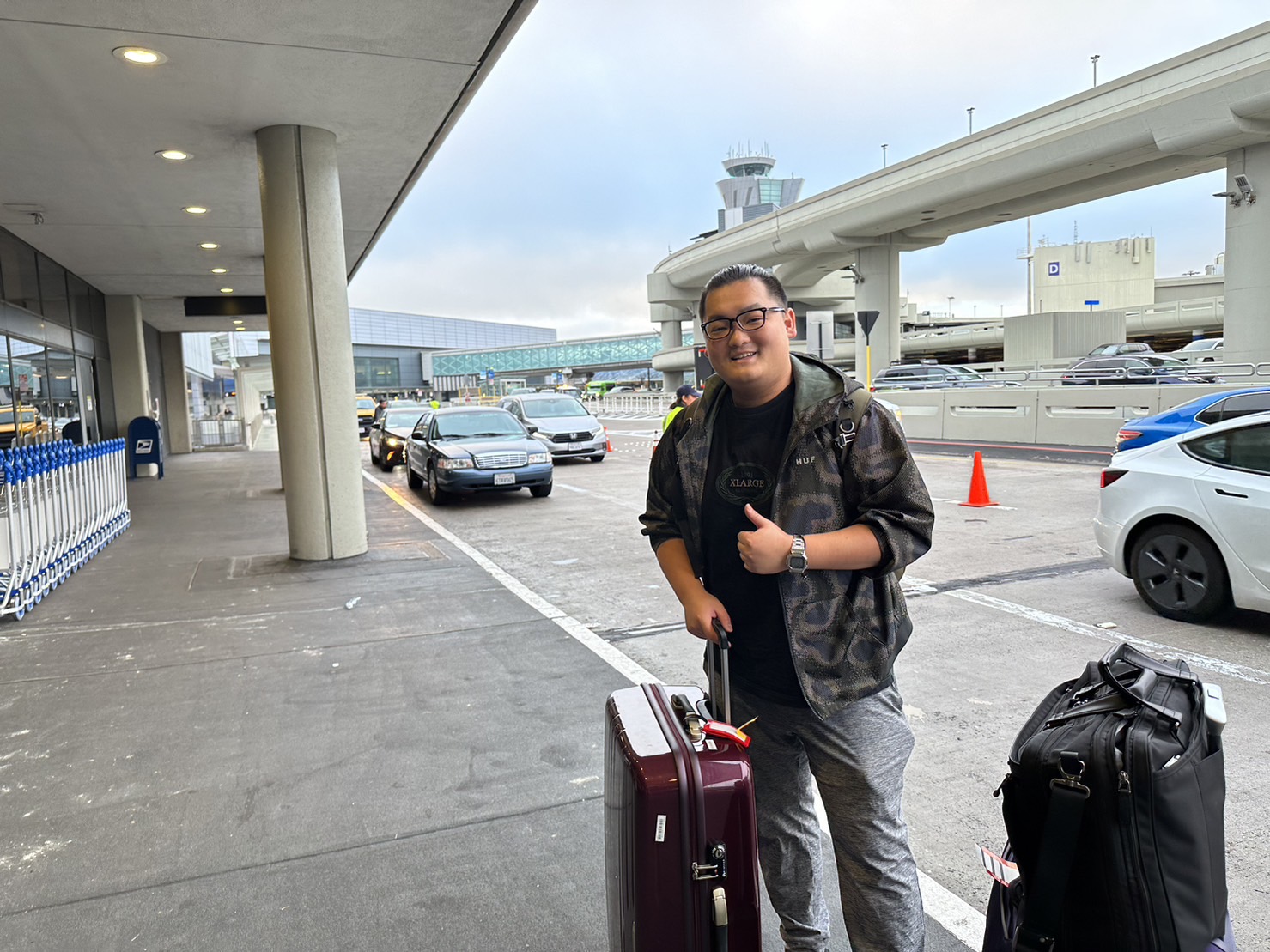 サンフランシスコ国際空港から出国時に記念の一枚を！｜記事｜丸嘉 公式ブログ｜無垢フローリング専門店 株式会社 丸嘉